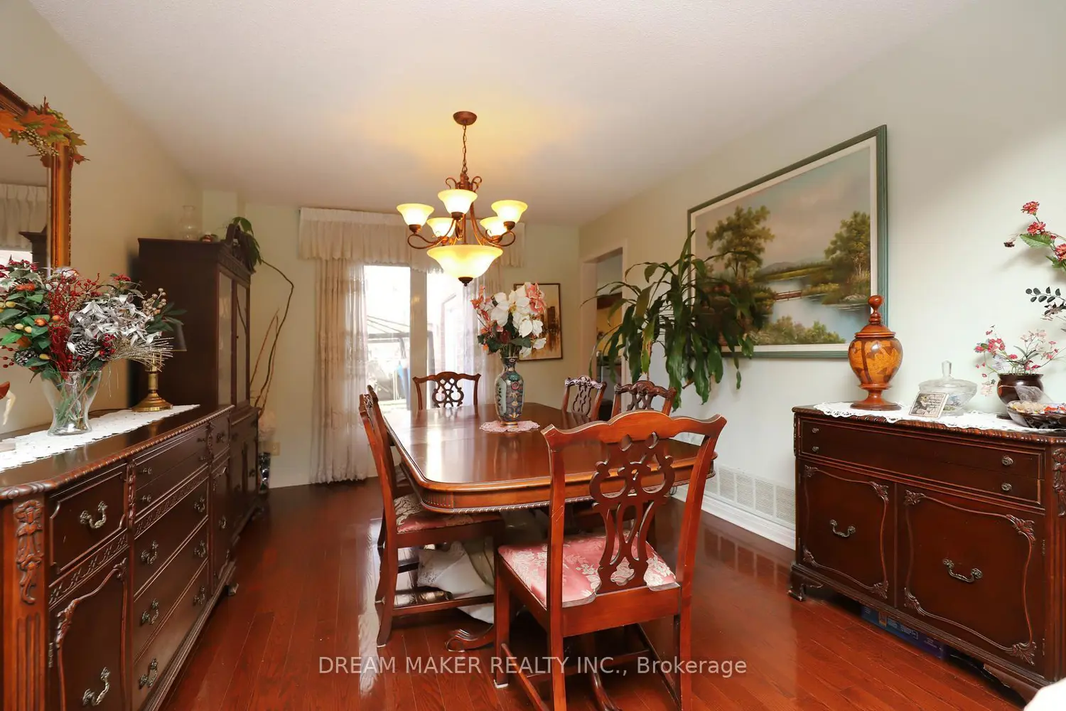 Additional image 6 of 4272 Wakefield Crescent