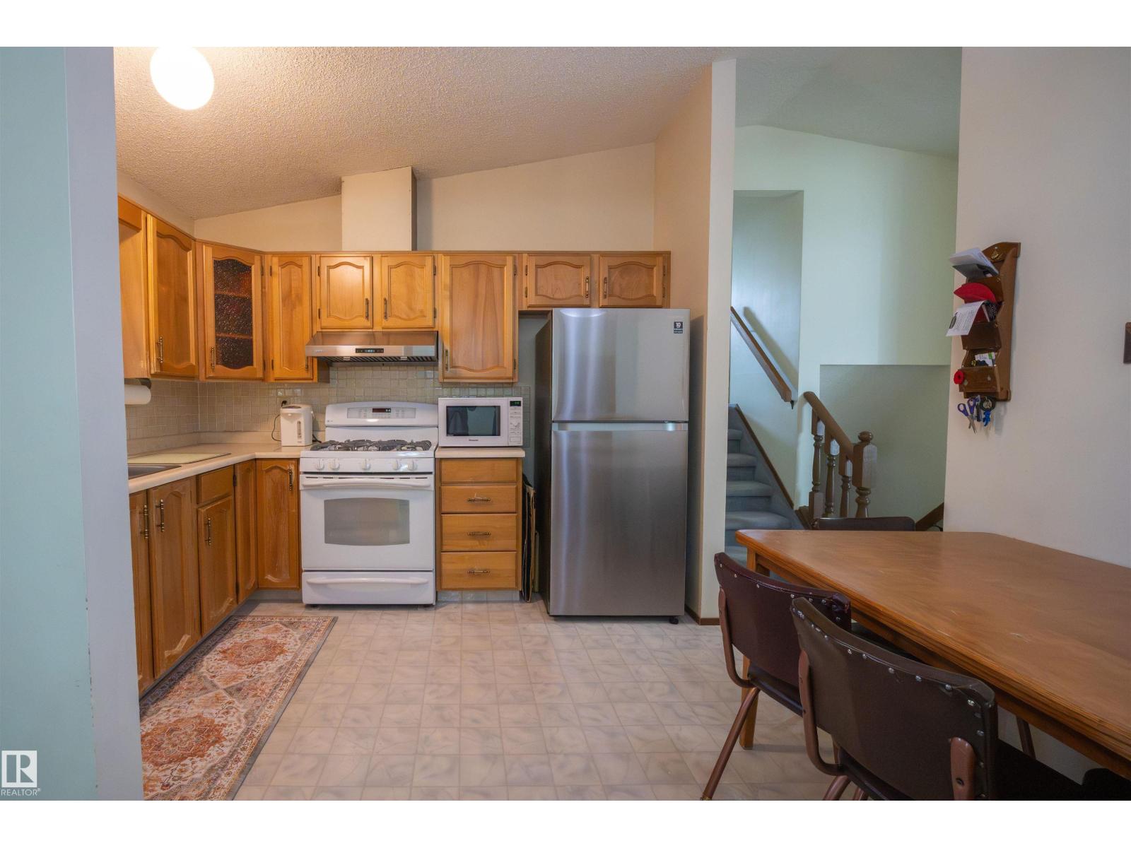 Additional image 6 of 4724 38b Avenue NW, Edmonton, AB, T6L5B9