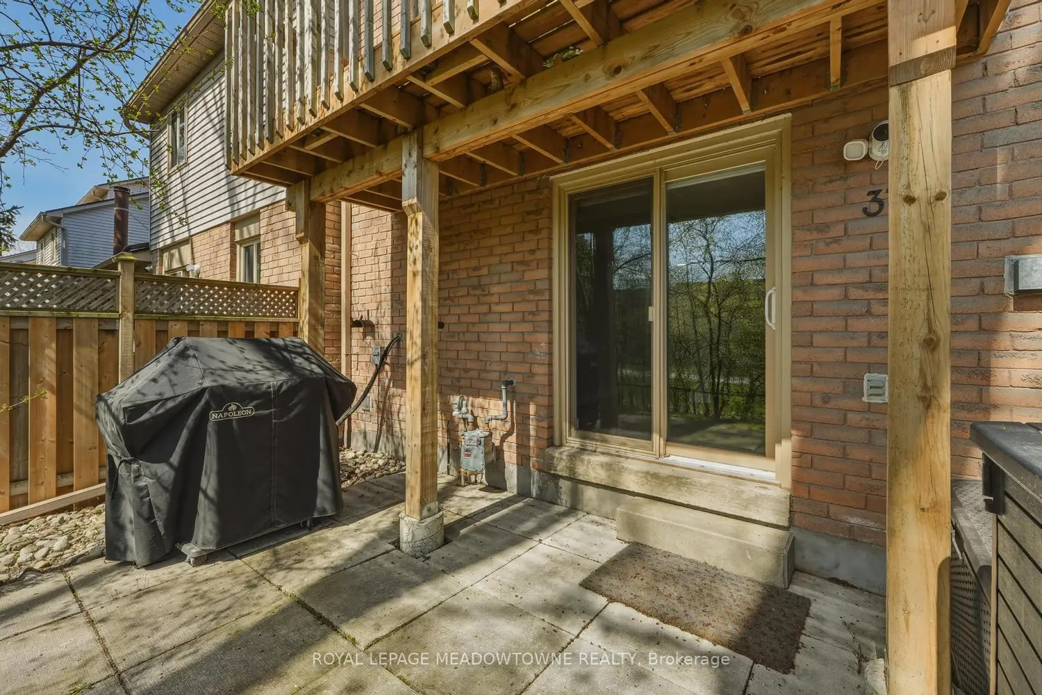 Additional image 20 of 2272 Mowat Avenue 37