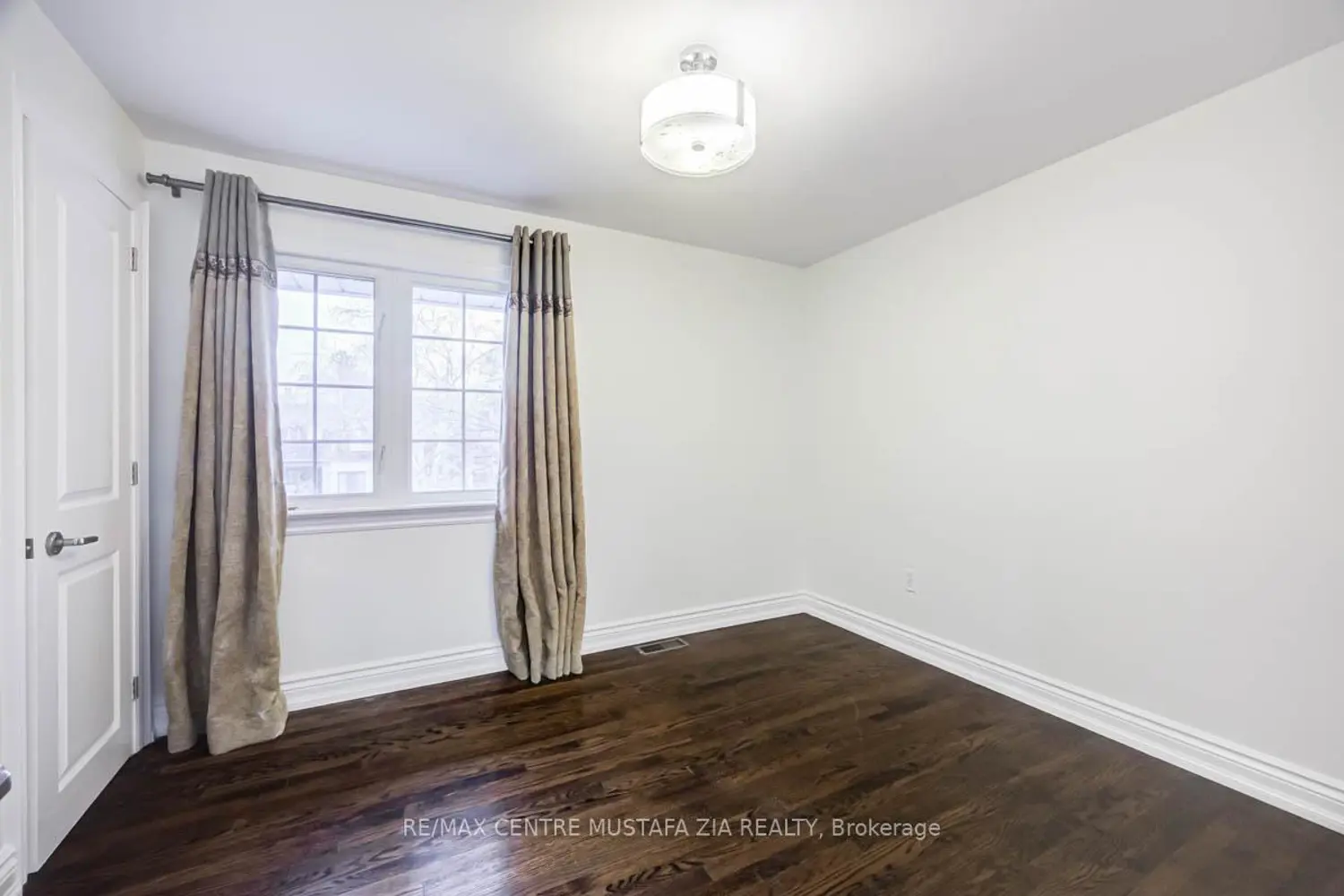 Additional image 12 of 561 Wingrove Crescent