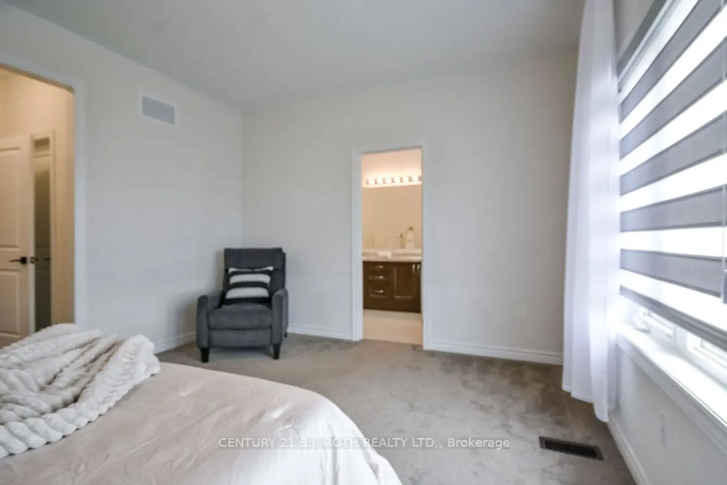 Additional image 6 of 1521 Broderick Street