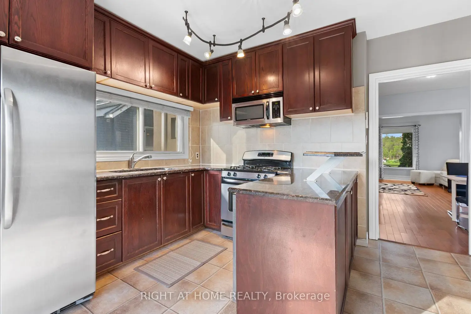 Additional image 6 of 204 Beach Boulevard