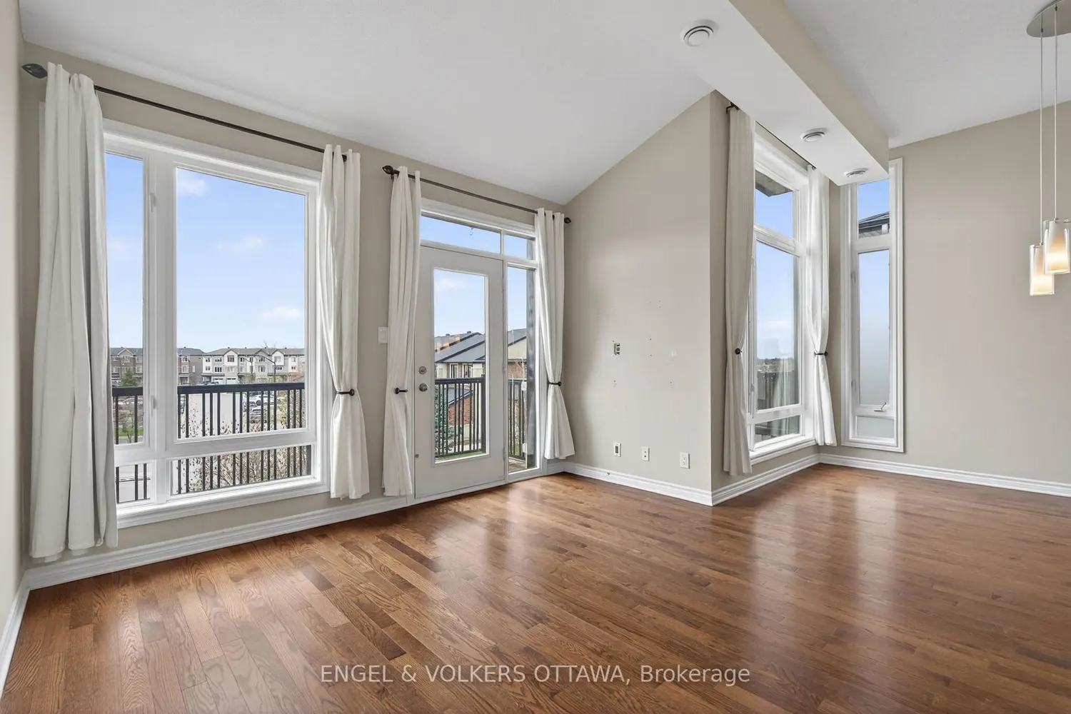 119 Poplin Street 52 photo 4