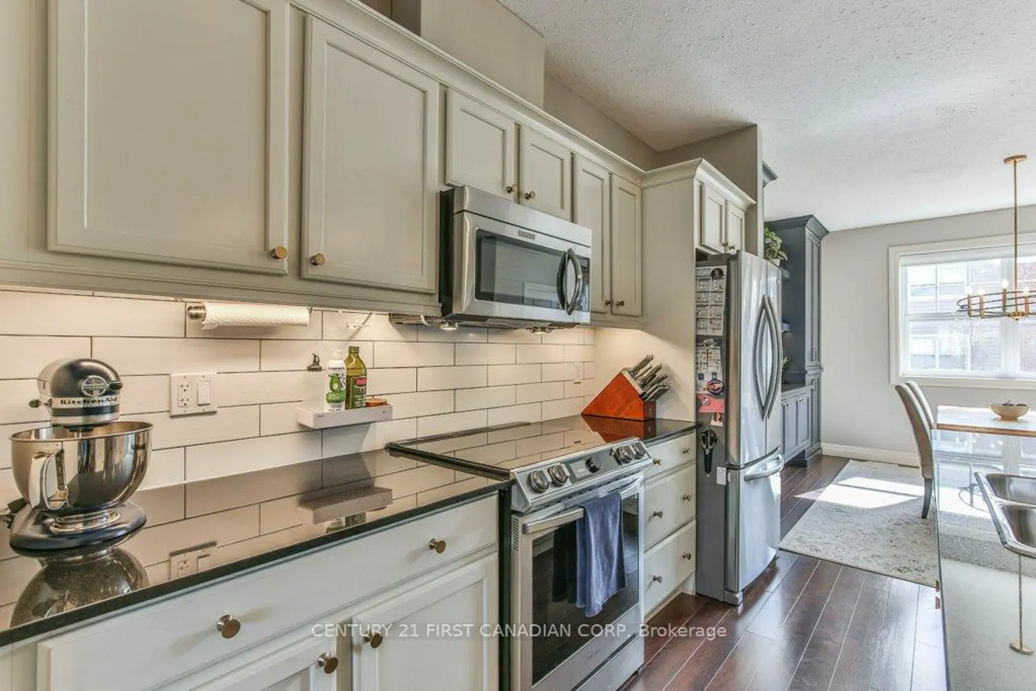 Additional image 4 of 1850 Beaverbrook Avenue 10