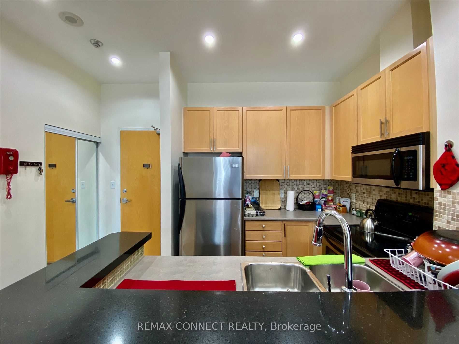 Additional image 4 of 1006-8 Wellesley Street E, Toronto, ON, M4Y 3B2