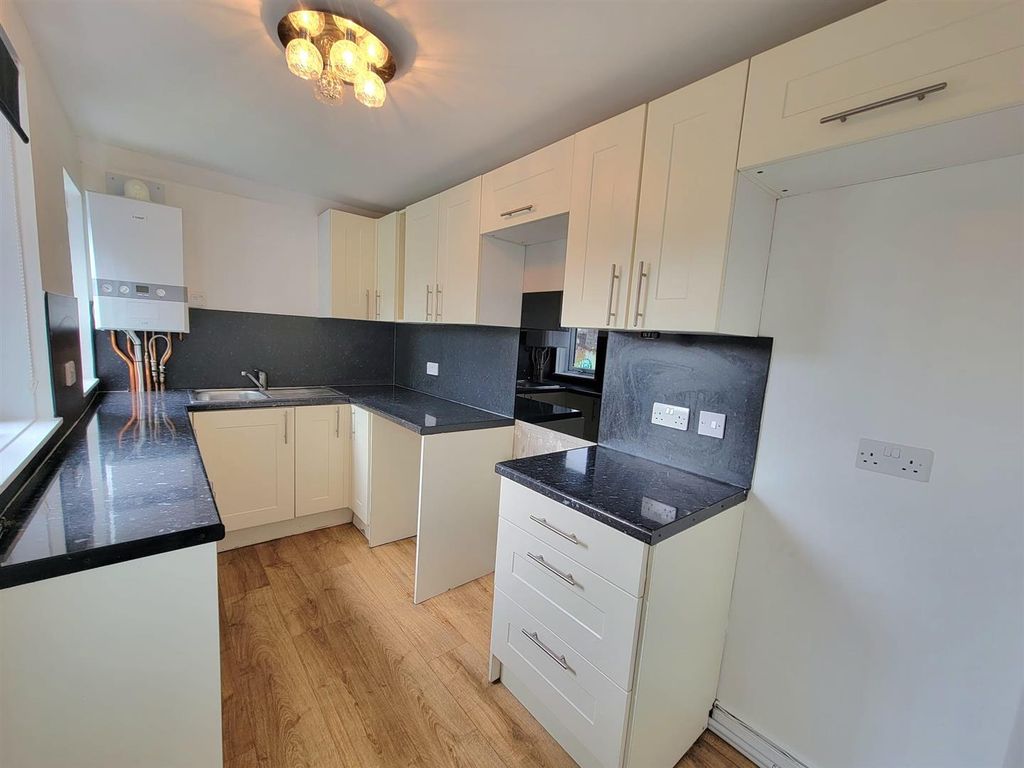 Additional image 5 of 2 bed flat to rentWellesley Road, Methil, Fife KY8