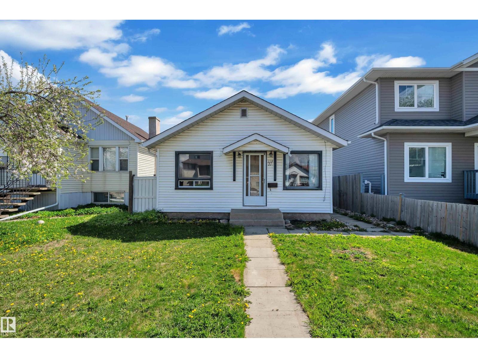 11721 81 Street NW, Edmonton, AB, T5B2S3