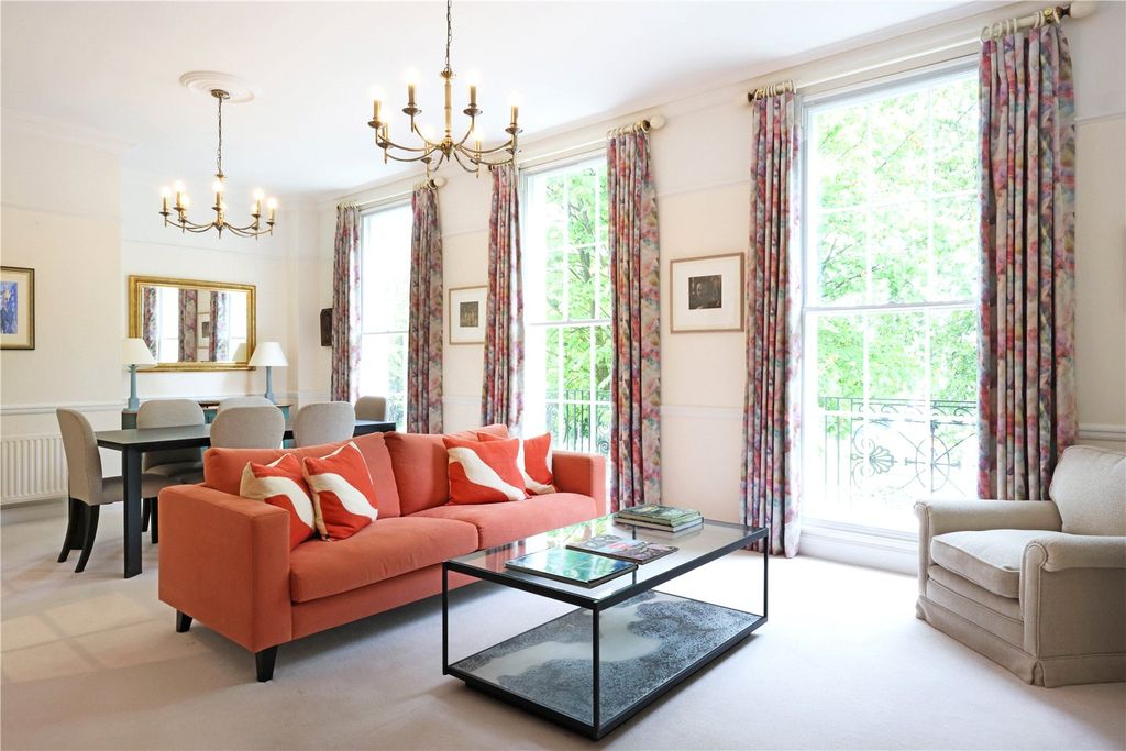 Additional image 3 of 3 bed flat to rentThe Broad Walk, Imperial Square, Cheltenham, Gloucestershire GL50