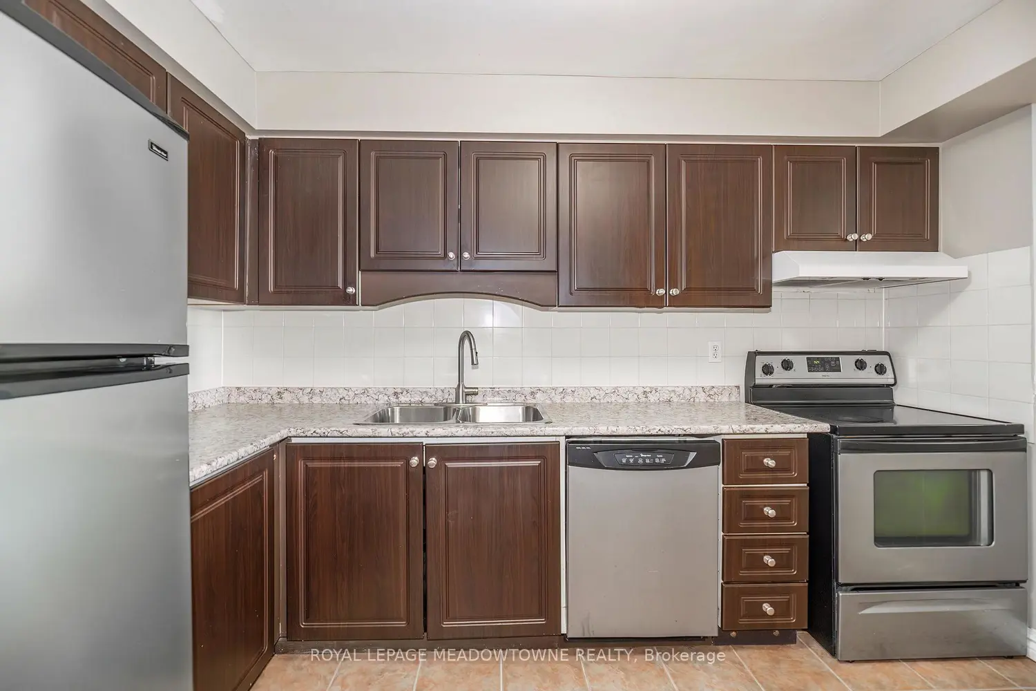 Additional image 7 of 1110 Walden Circle 905