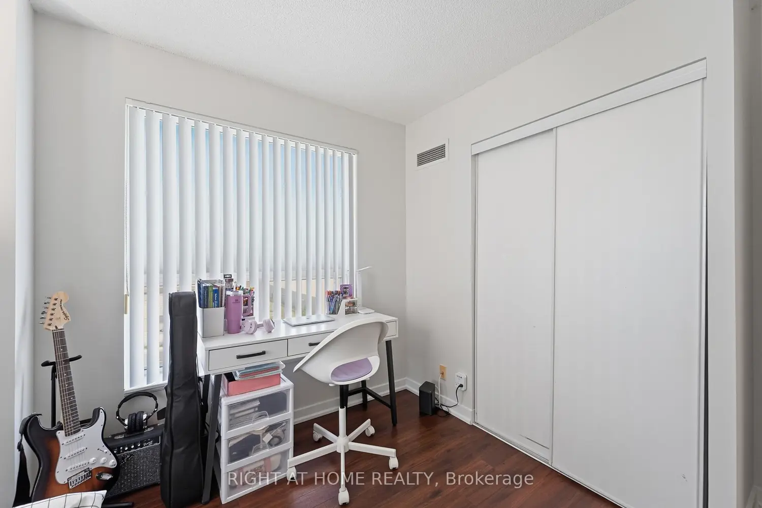 Additional image 12 of 38 Lee Centre Drive 1612