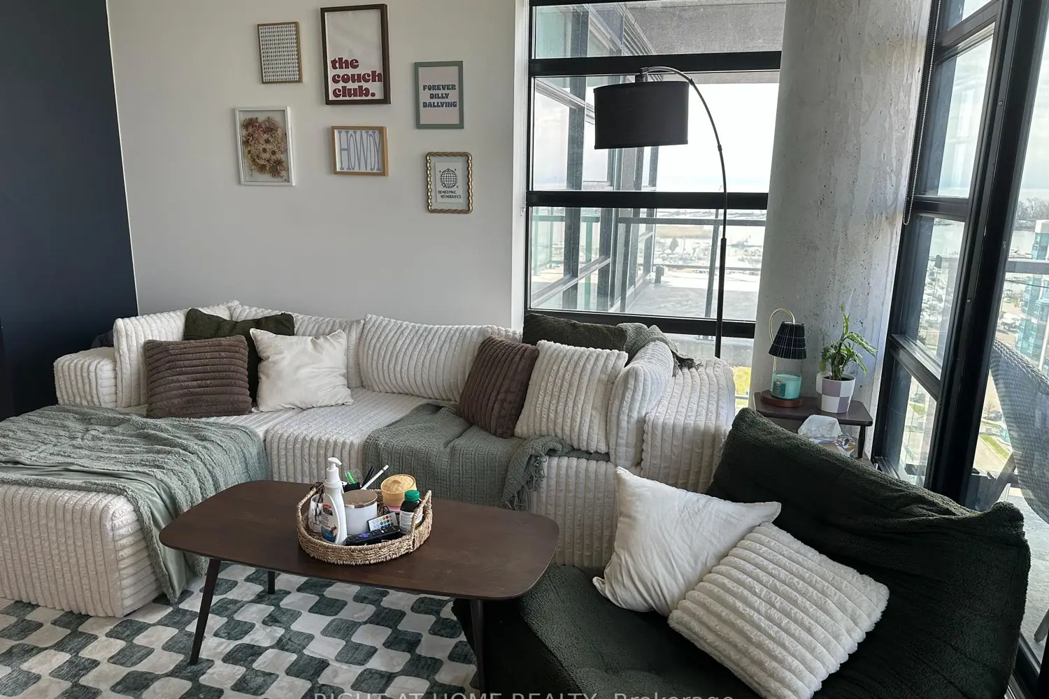 Additional image 7 of 1606 Charles Street 1308
