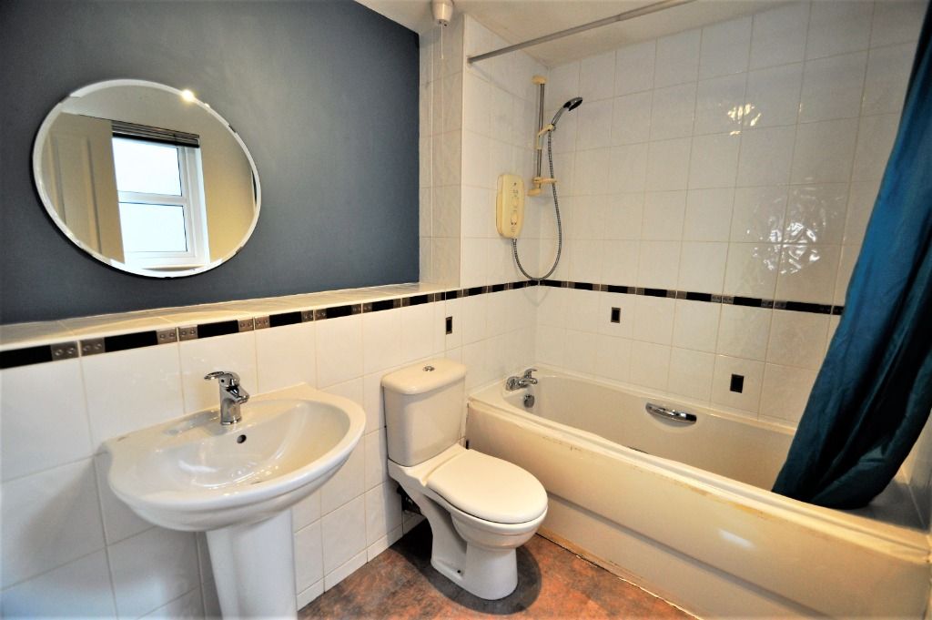 Additional image 11 of 3 bed semi-detached house to rentFernieside Place, Gilmerton, Edinburgh EH17