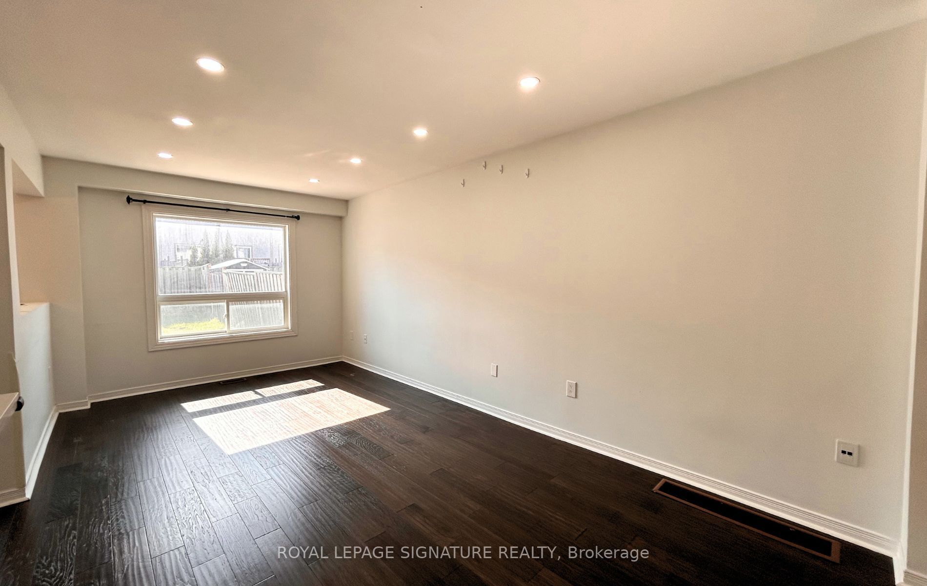 28 Millburn Drive, Clarington, ON, L1C 5L6 photo 5