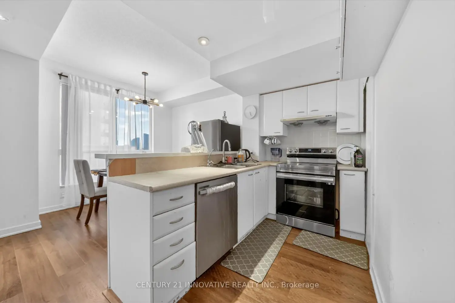 Additional image 9 of 36 Lee Centre Drive Th307