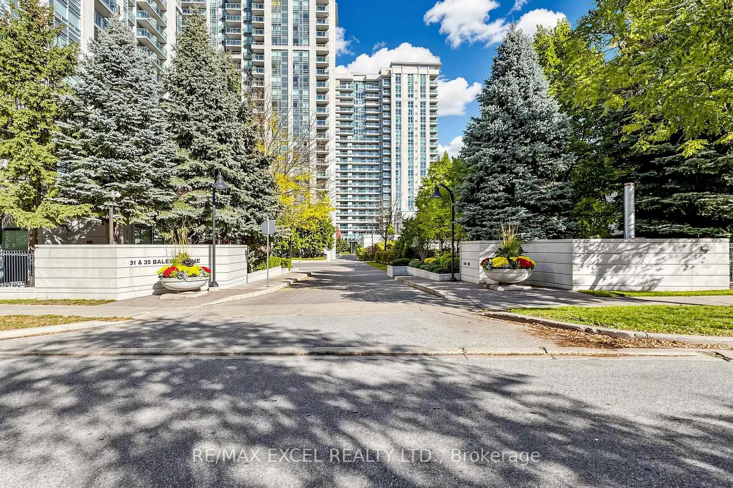 35 Bales Avenue 916