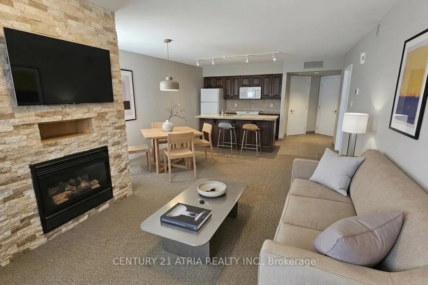 90 Highland Drive 2074 photo 3