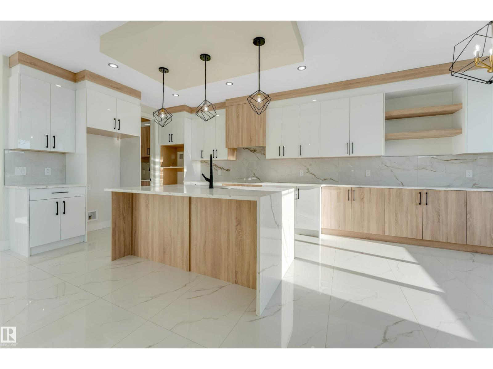 Additional image 2 of 9231 Gilbert Crescent NW, Edmonton, AB, T5T7Z2