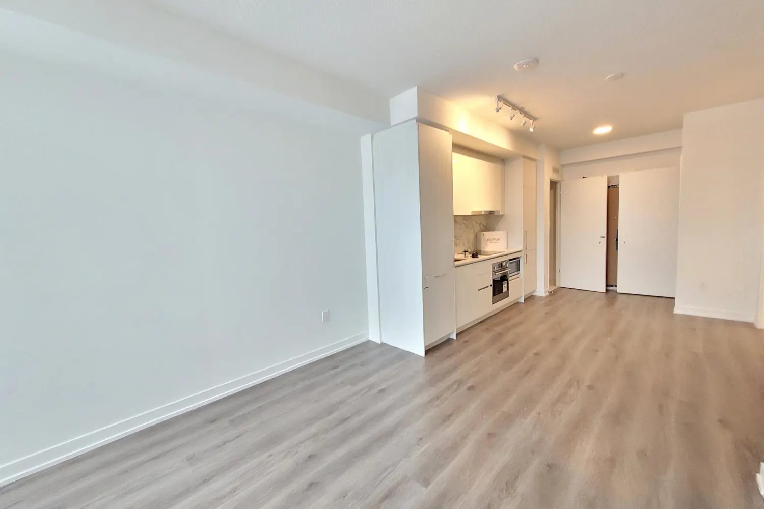 Additional image 3 of 225 Commerce Street 510