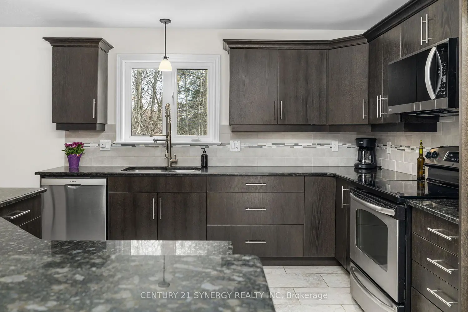 Additional image 9 of 42 Empress Drive
