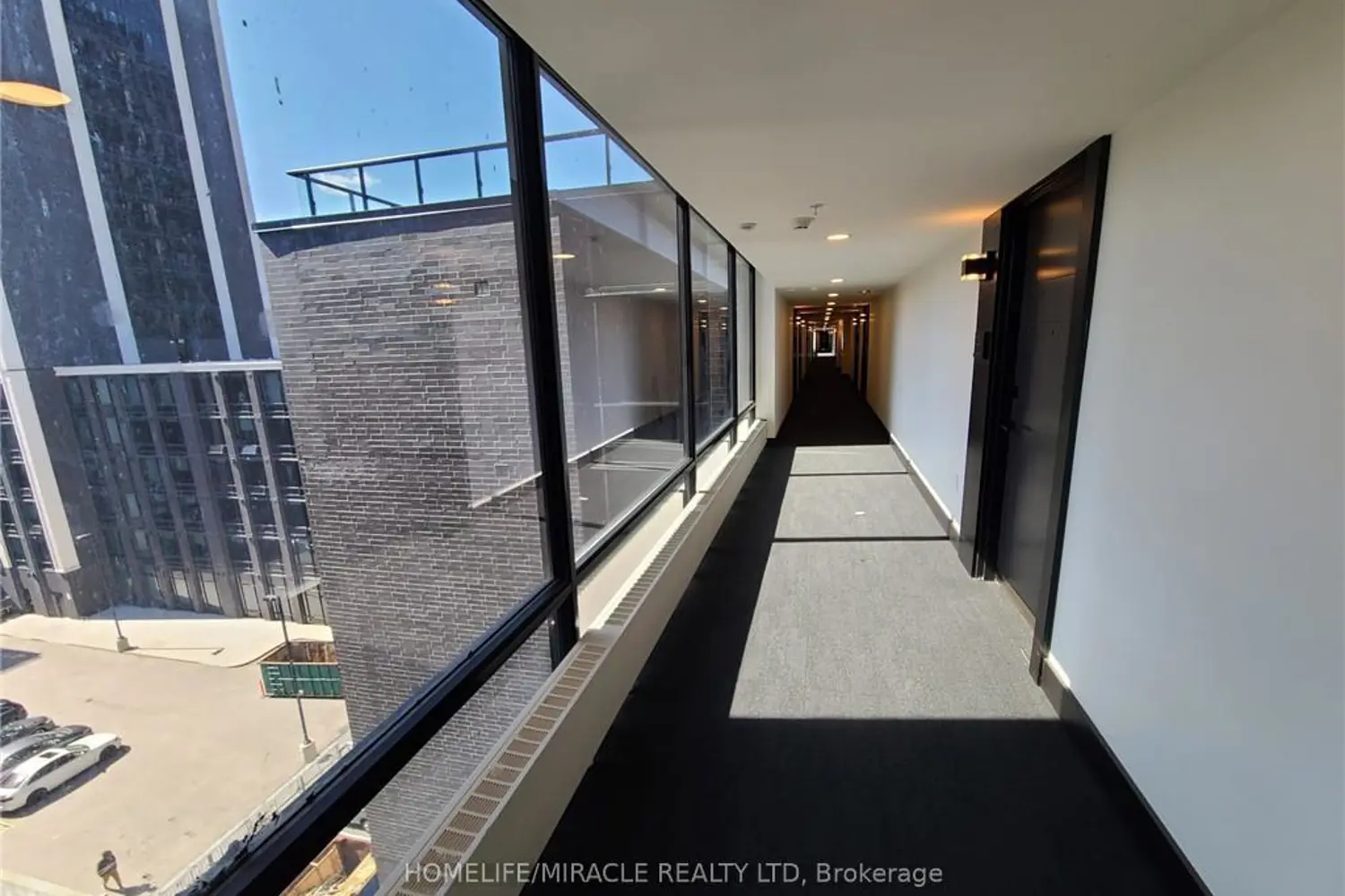 145 Columbia Street 725 photo 2