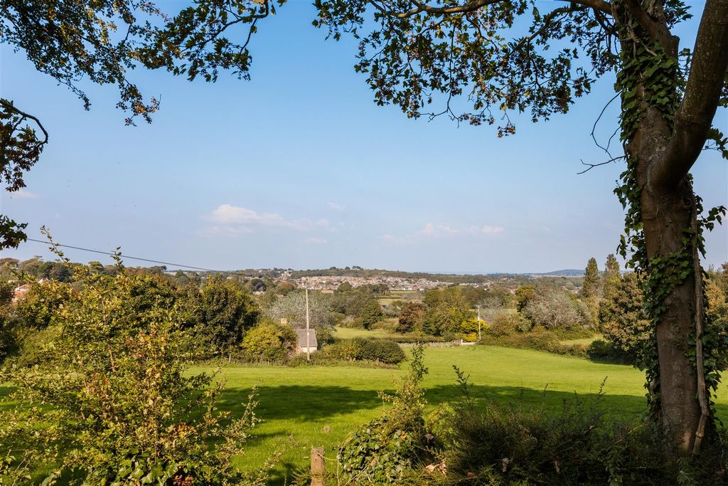Additional image 10 of 4 bed detached house to rentSummers Lane, Totland Bay PO39
