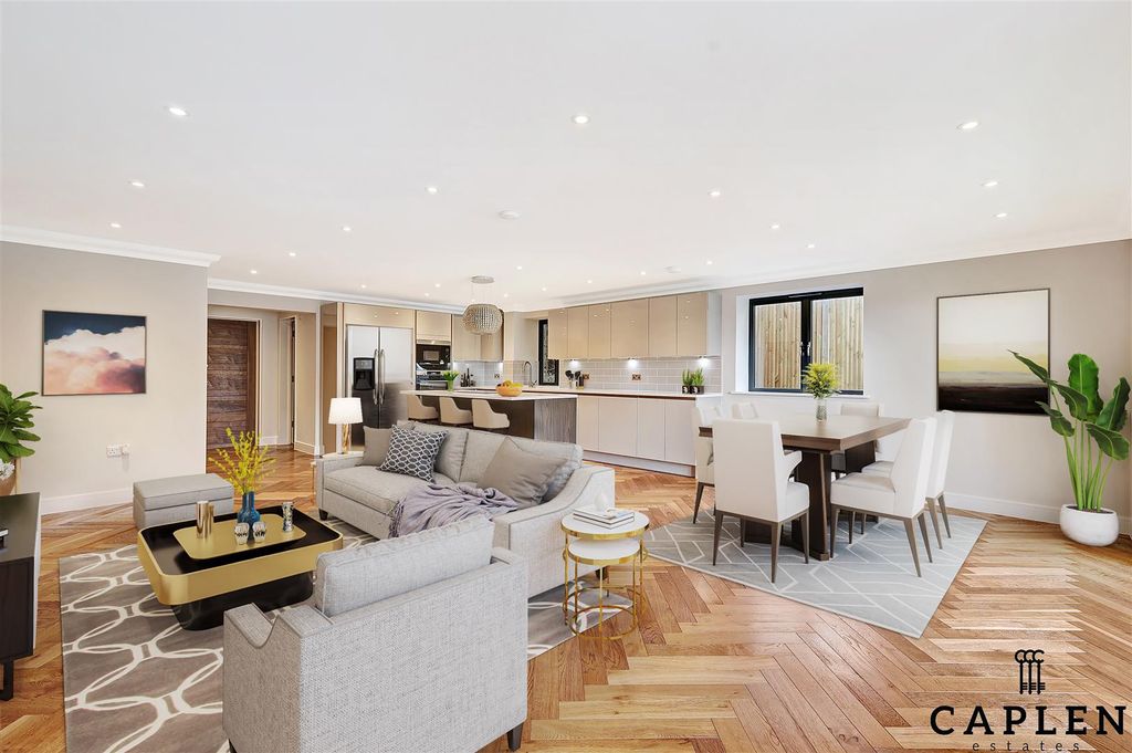 Additional image 3 of 3 bed flat to rentManor Road, Chigwell IG7
