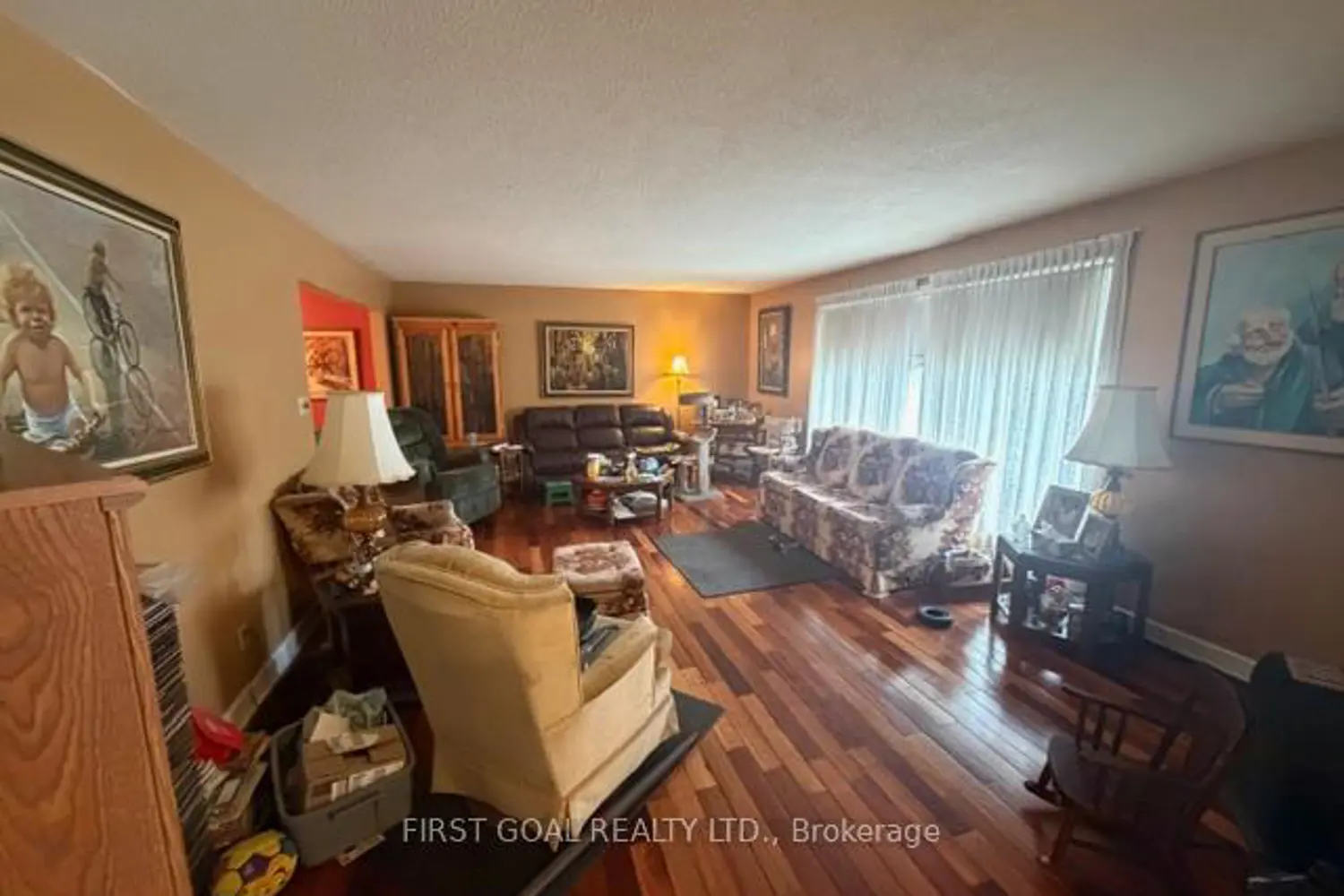 2973 Matchedash Street photo 3