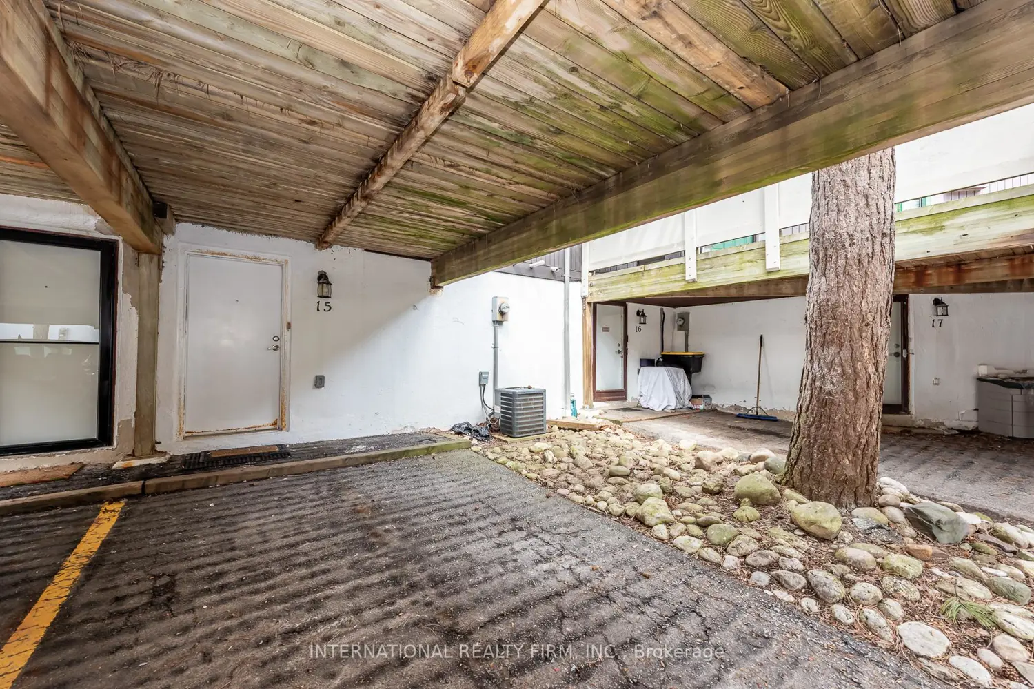 Additional image 19 of 6855 Glen Erin Drive 15