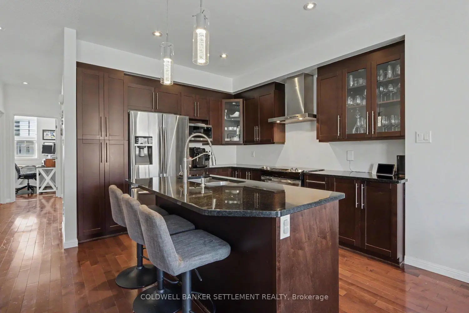 Additional image 7 of 144 Battersea Crescent