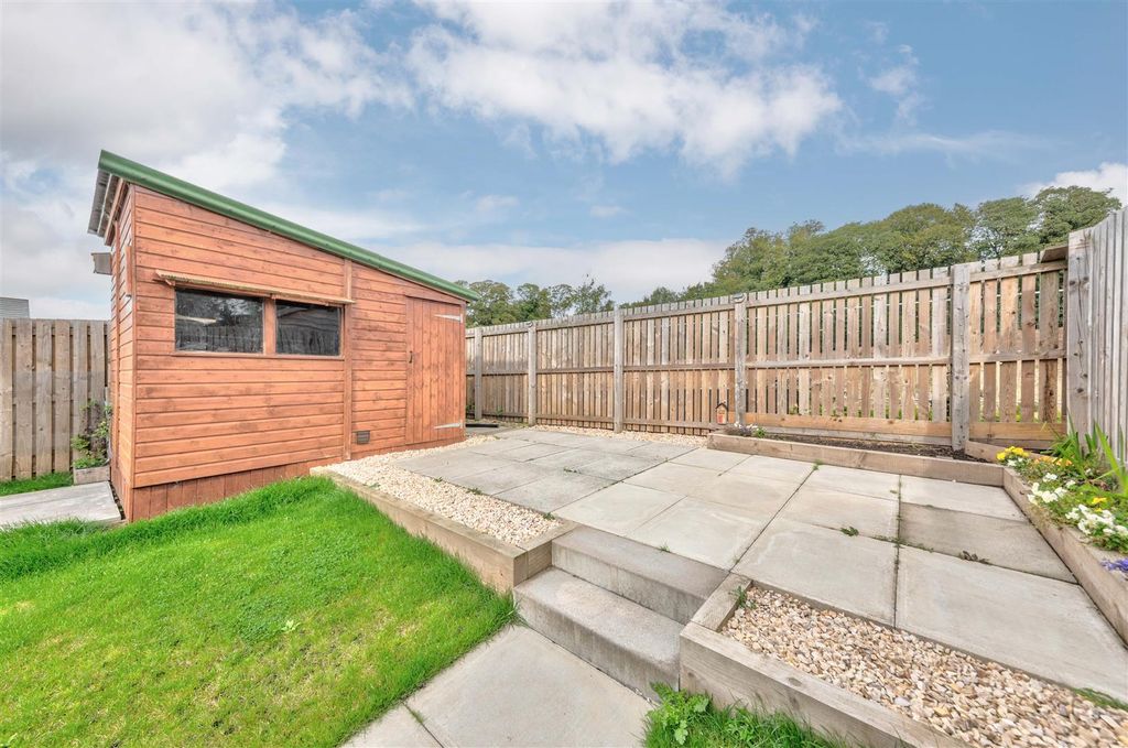 Additional image 16 of 3 bed terraced house to rentGrayfaulds Road, Dundee DD2