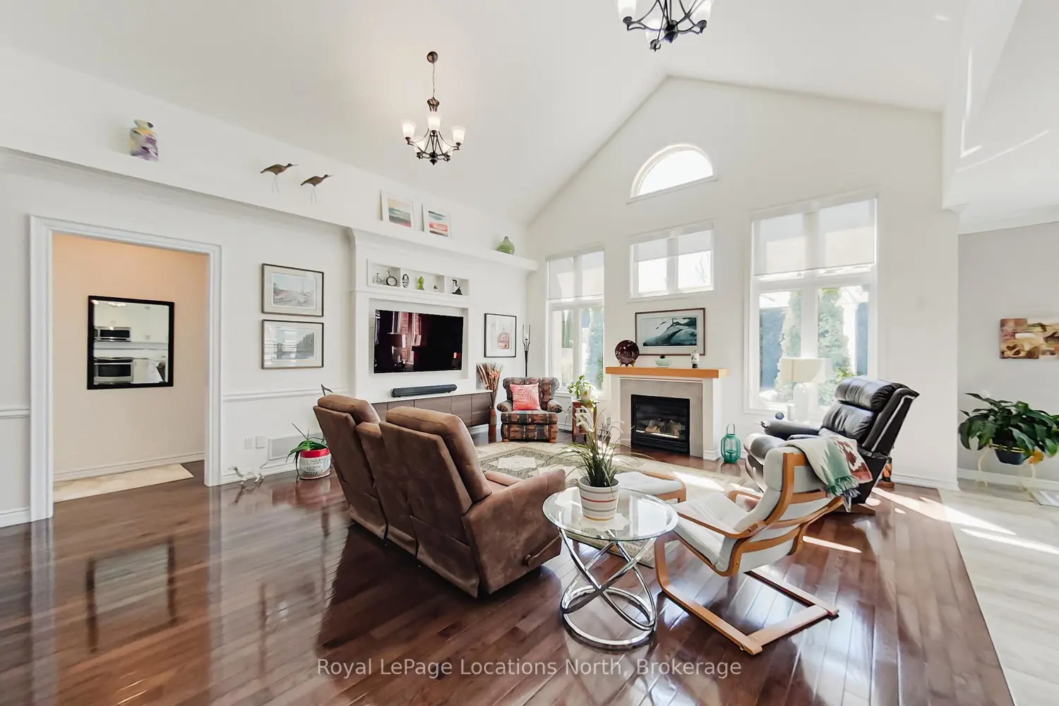 18 Frances Drive photo 2