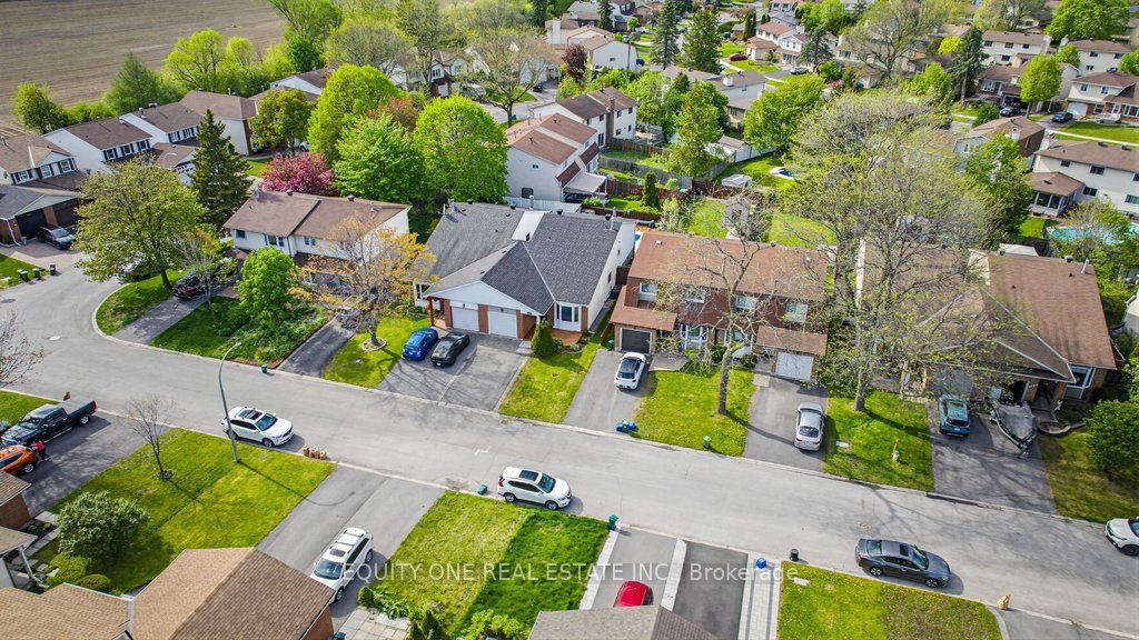 Additional image 2 of 1112 Burgundy Lane, Ottawa, ON, K1C 2M8
