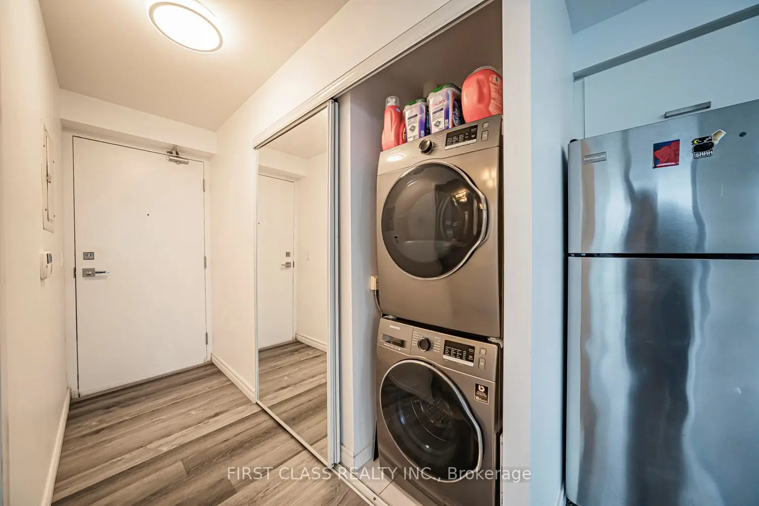 Additional image 10 of 832 Bay Street 4608