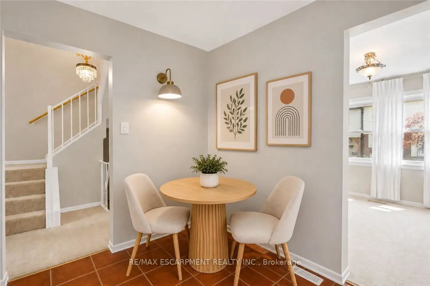 Additional image 9 of 2825 Gananoque Drive 11