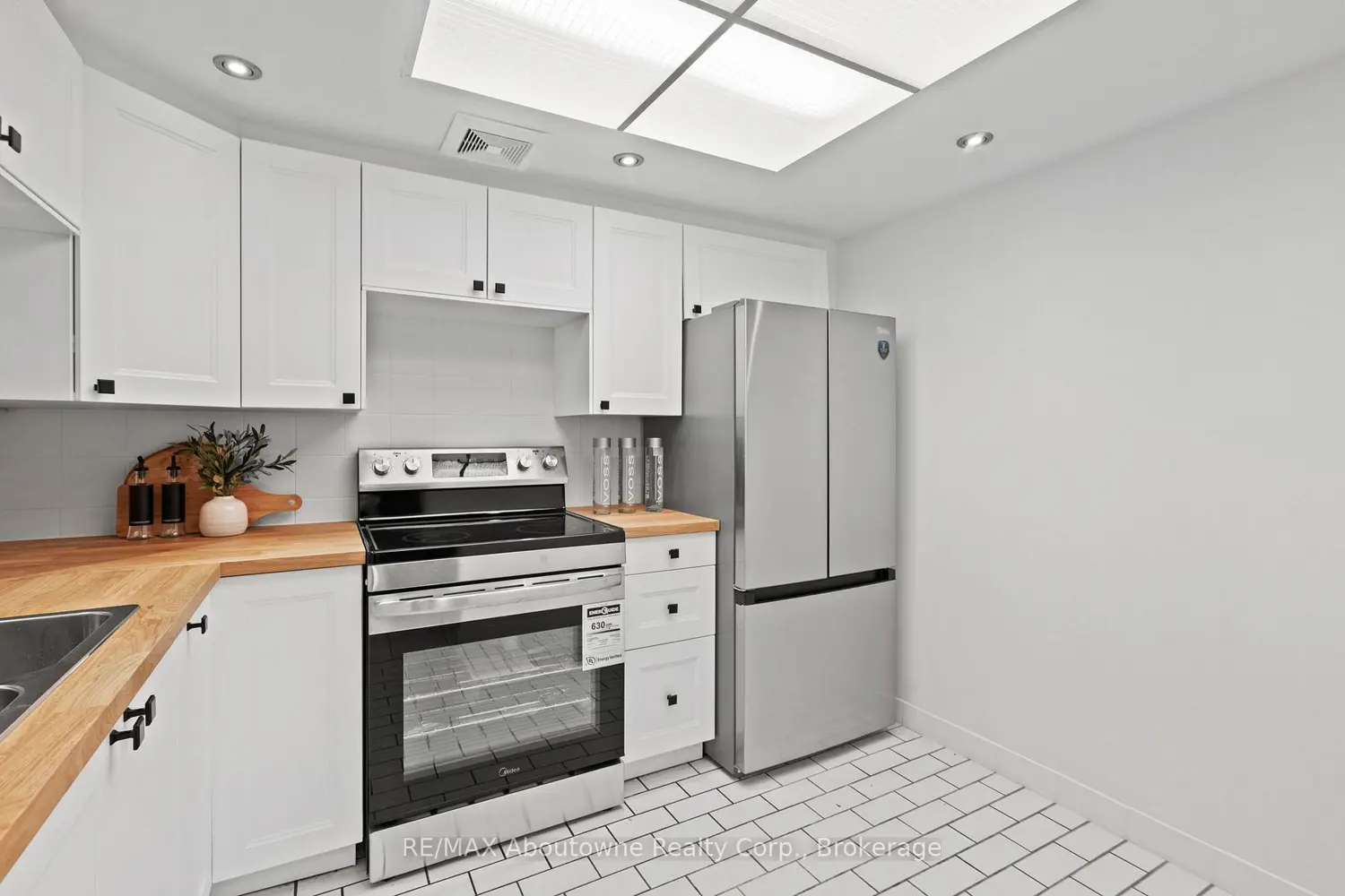 Additional image 4 of 300 Webb Drive 1108