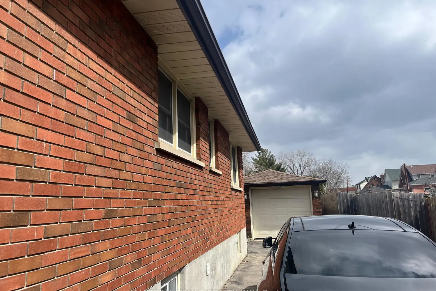 Additional image 2 of 5568 Drummond Road