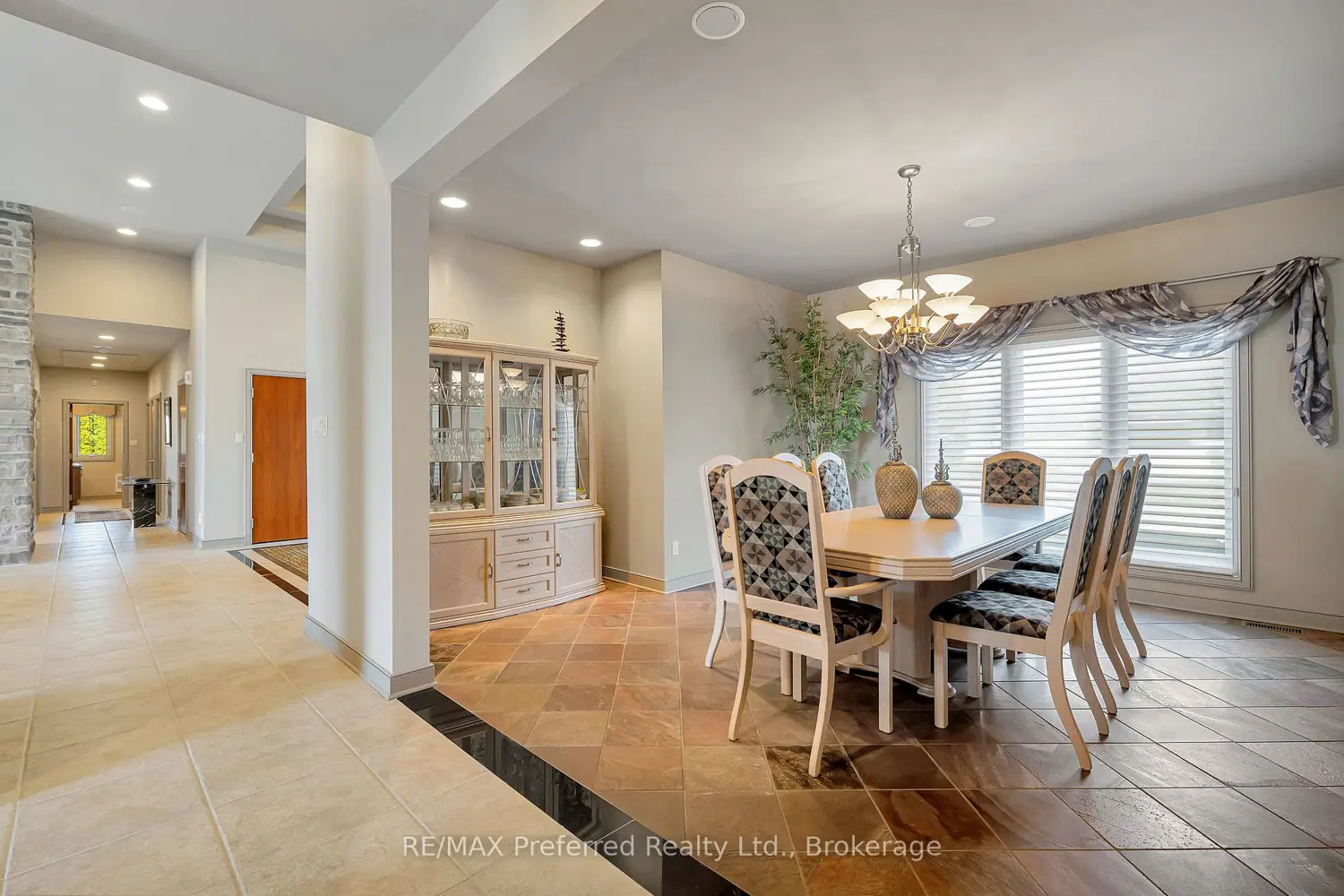 Additional image 8 of 30 Emerald Lane