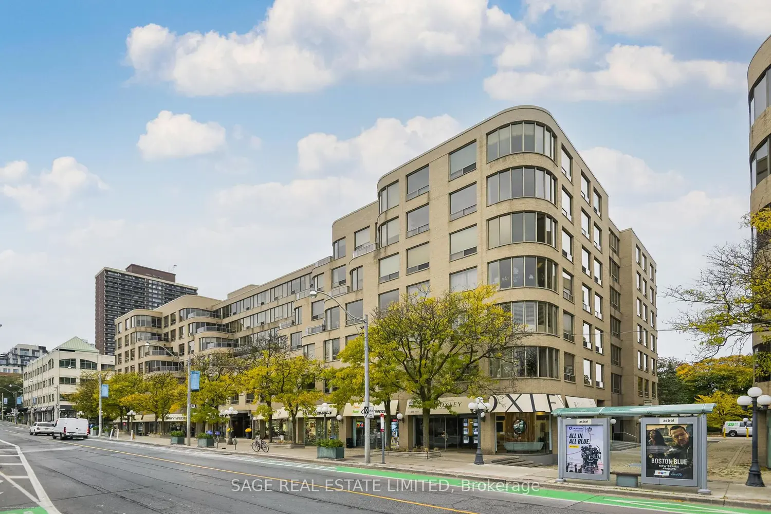 1177 Yonge Street 207