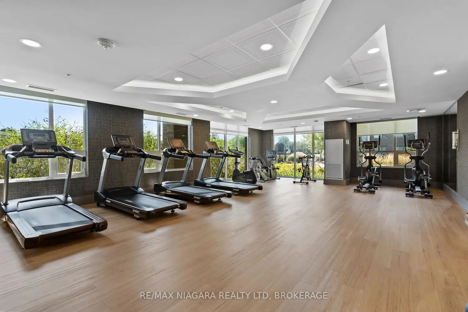 Additional image 15 of 5055 Greenlane Road 131