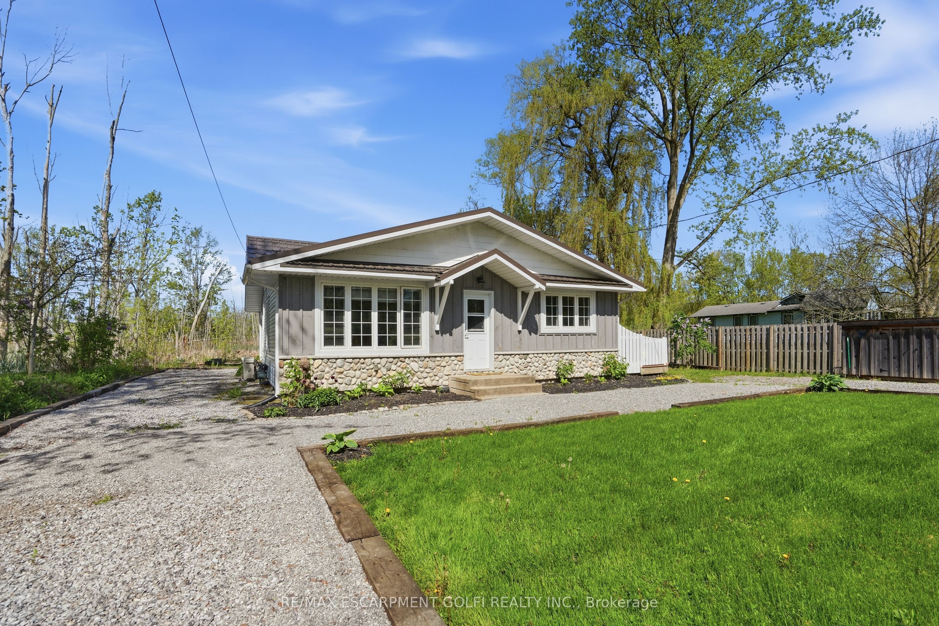 Additional image 2 of 421 Point Abino Road S, Fort Erie, ON, L0S 1N0