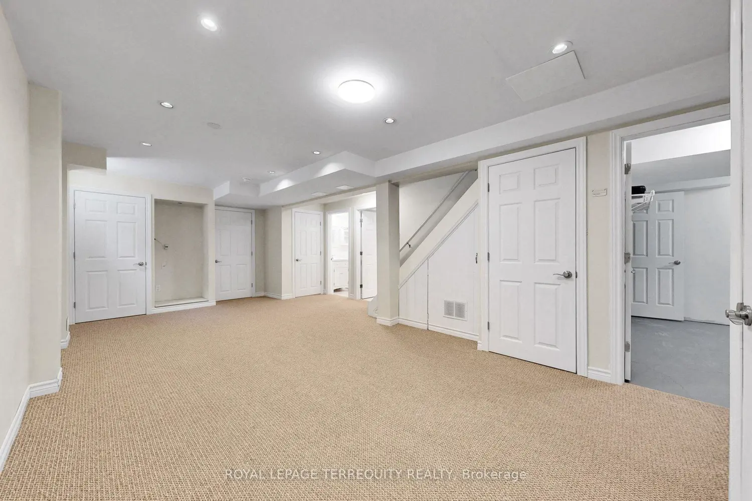 Additional image 16 of 3076 Lakeshore Road
