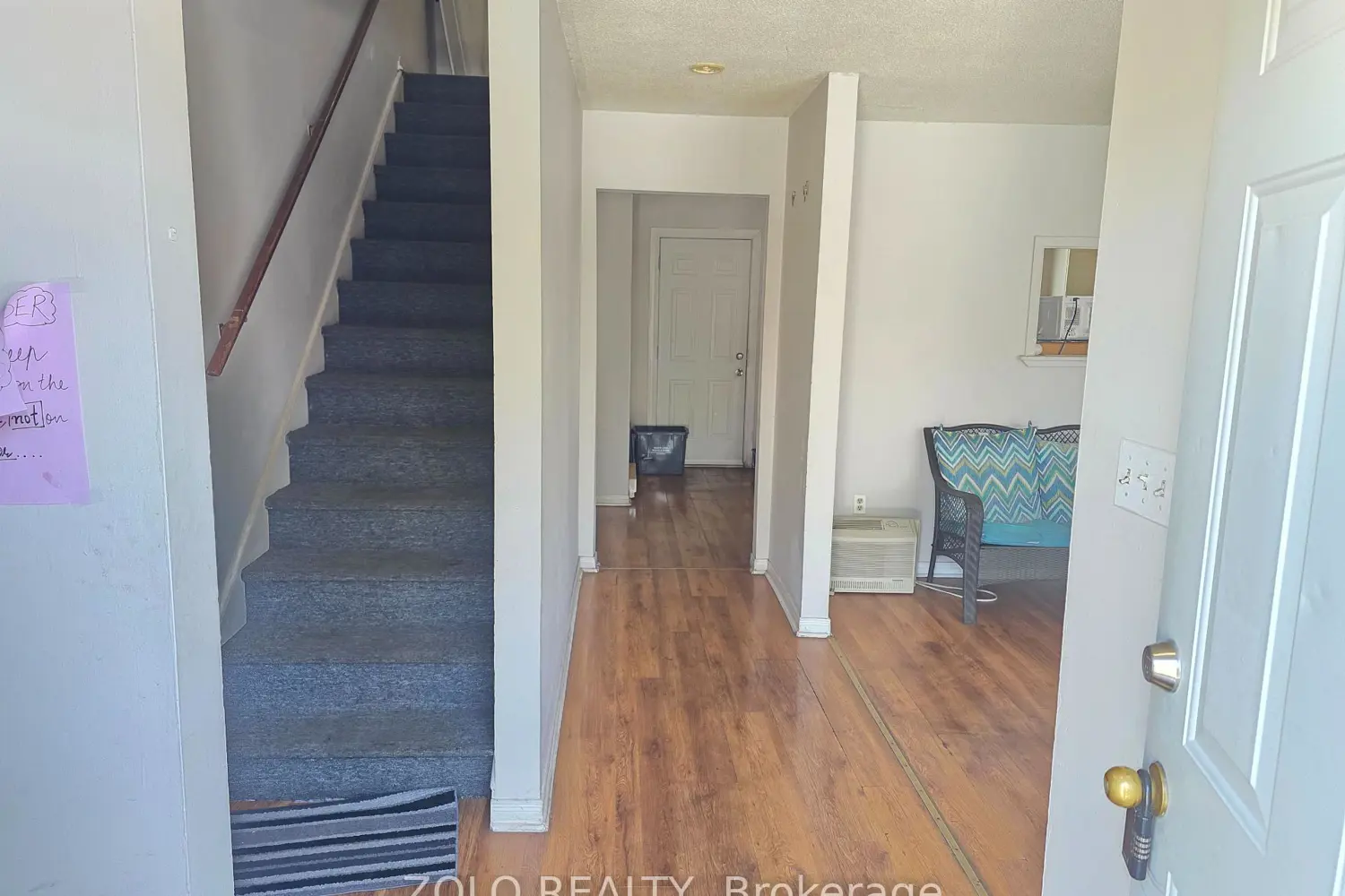 Additional image 2 of 90 Rosemund Crescent 35
