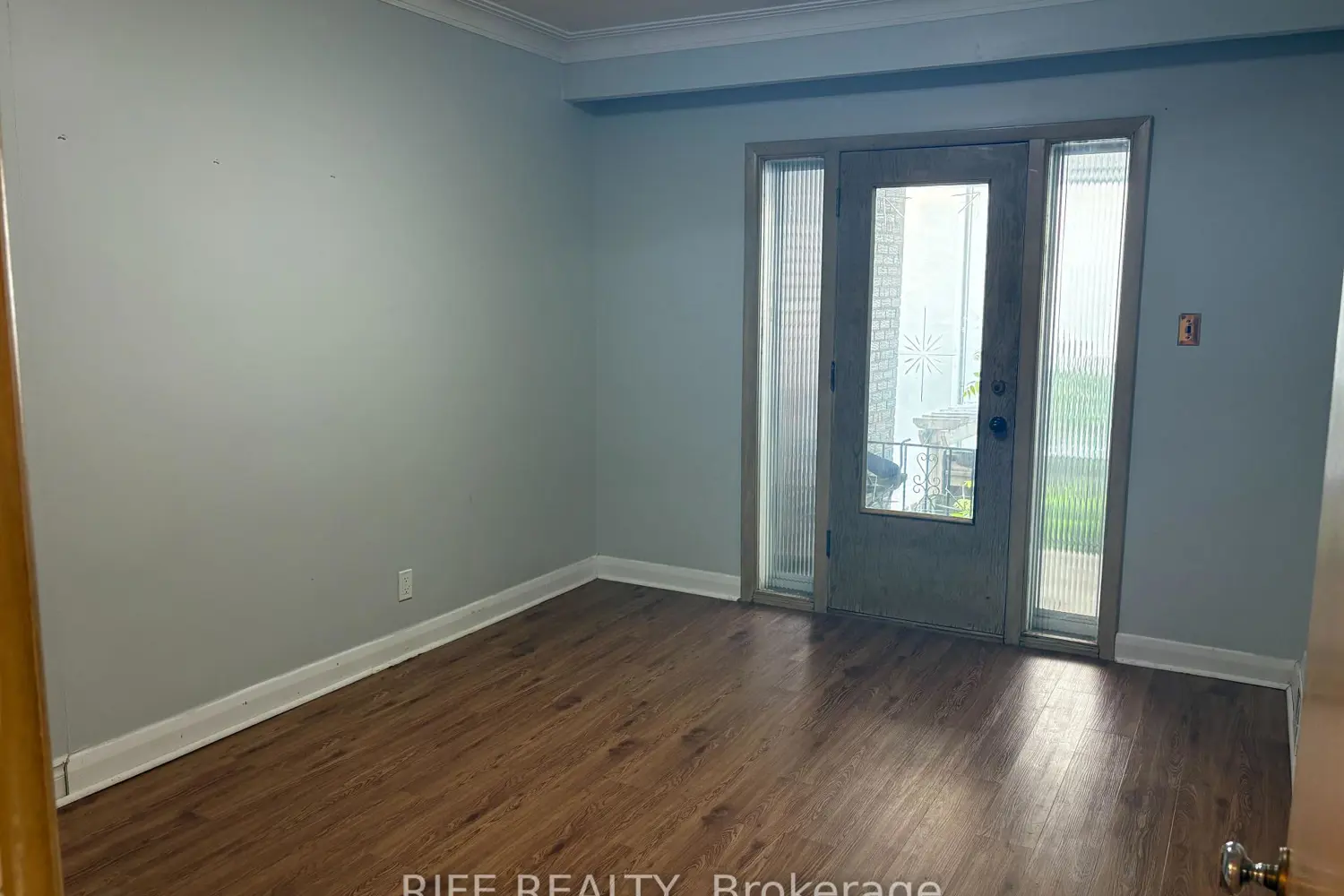 Additional image 3 of 67 Munro Boulevard