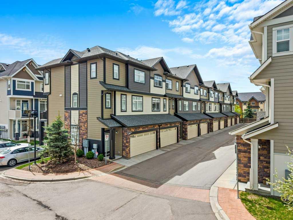 205 Wentworth Row SW, Calgary, AB, T3H 1Y1