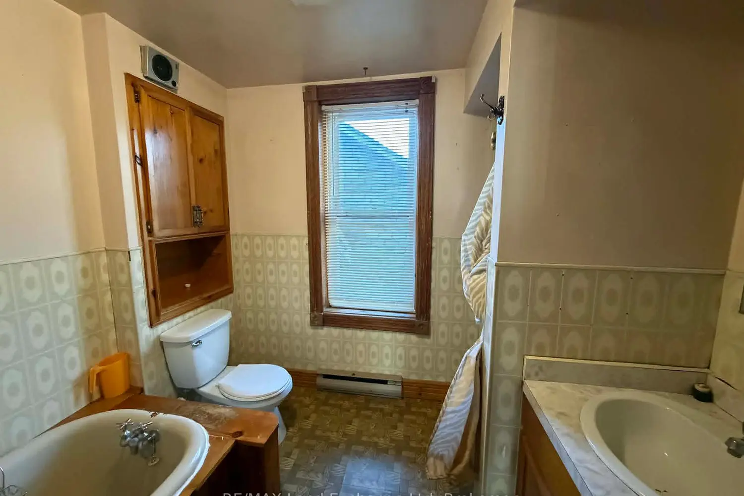 Additional image 15 of 43846 Cranbrook Road