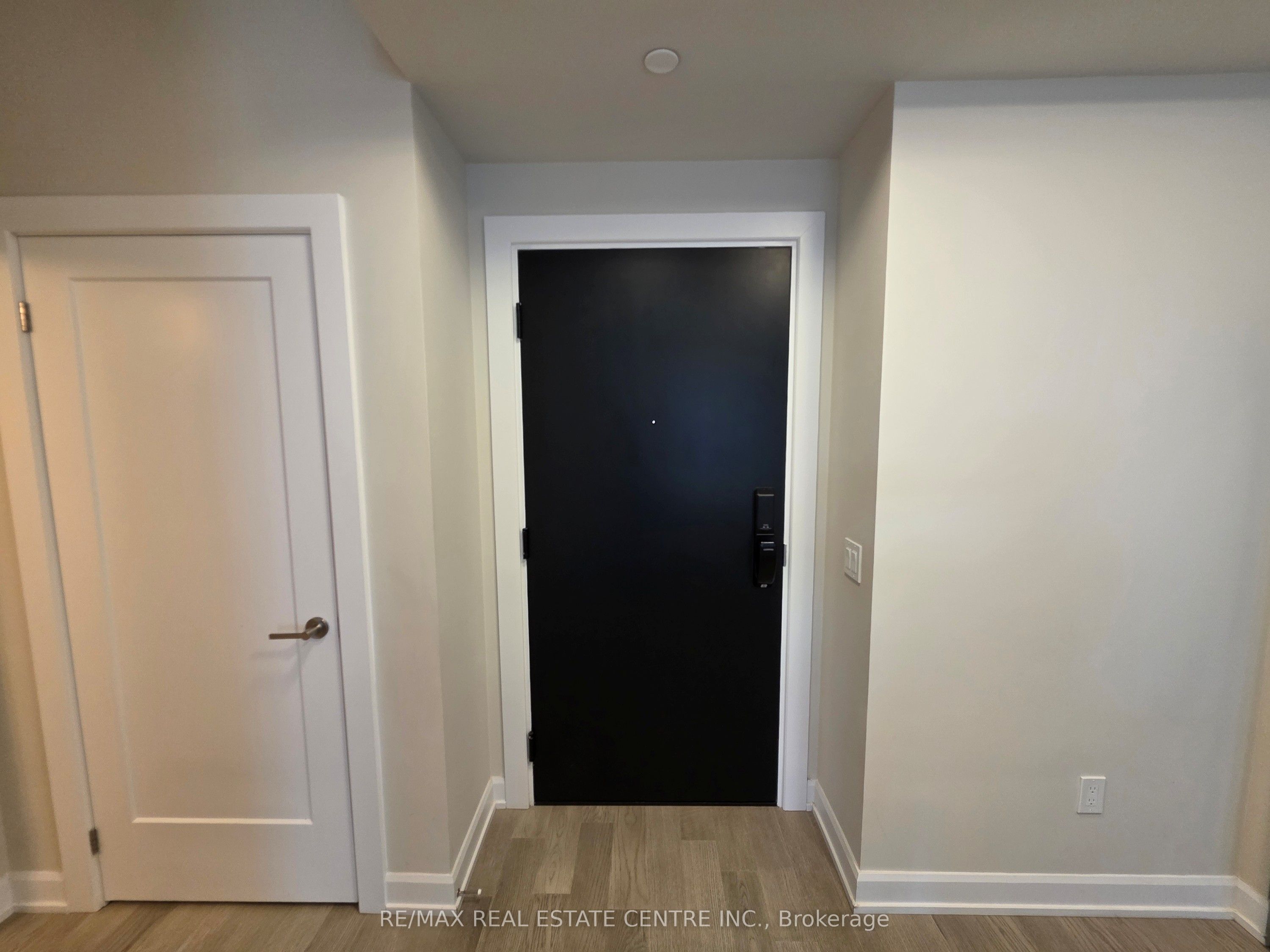Additional image 4 of 715-3220 William Coltson Avenue, Oakville, ON, L6H 7X9