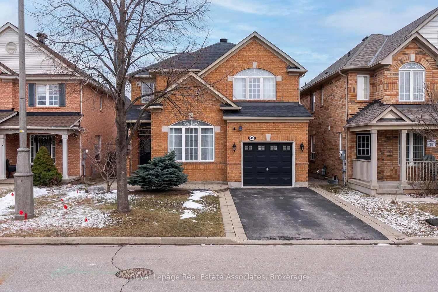 46 Dehaviland Crescent