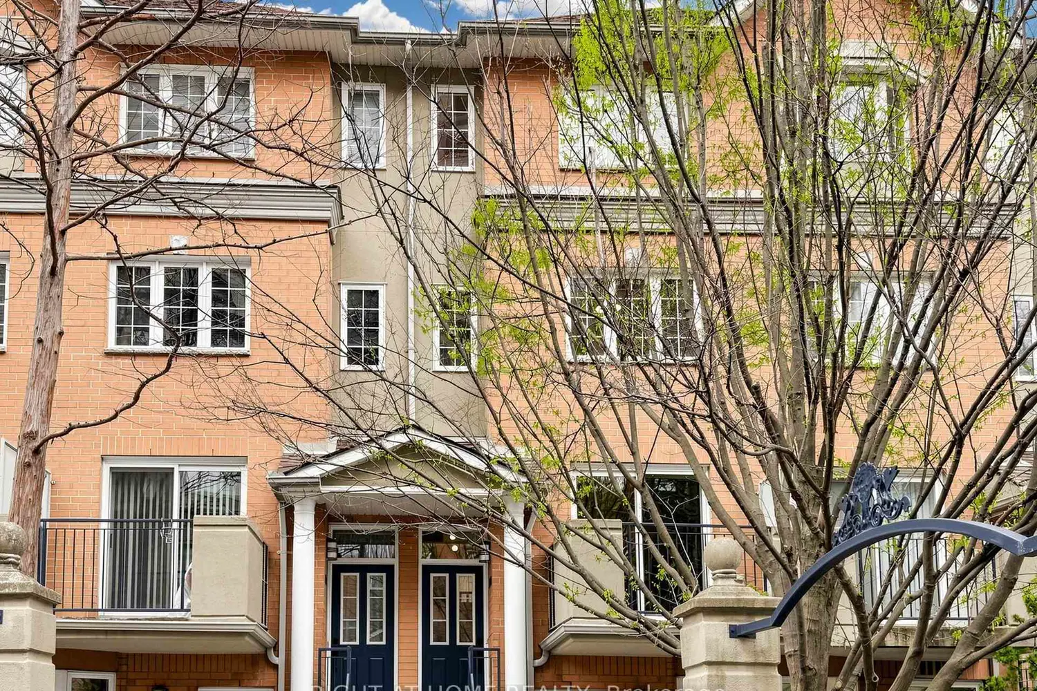 28 Sommerset Way 1520