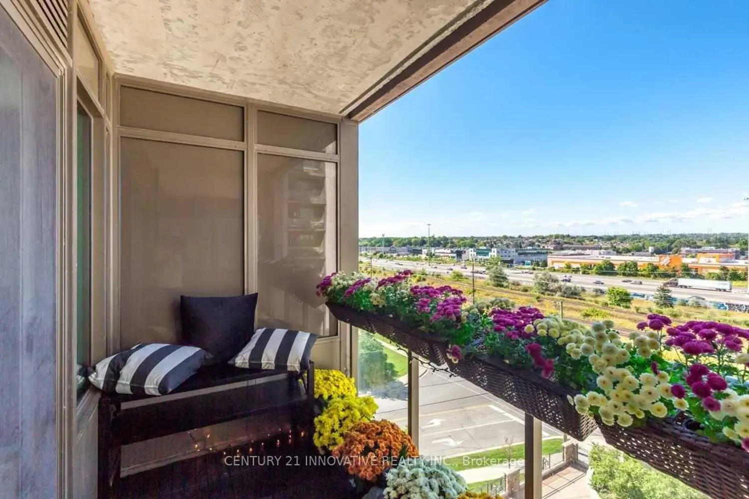 Additional image 15 of 1215 Bayly Street 610