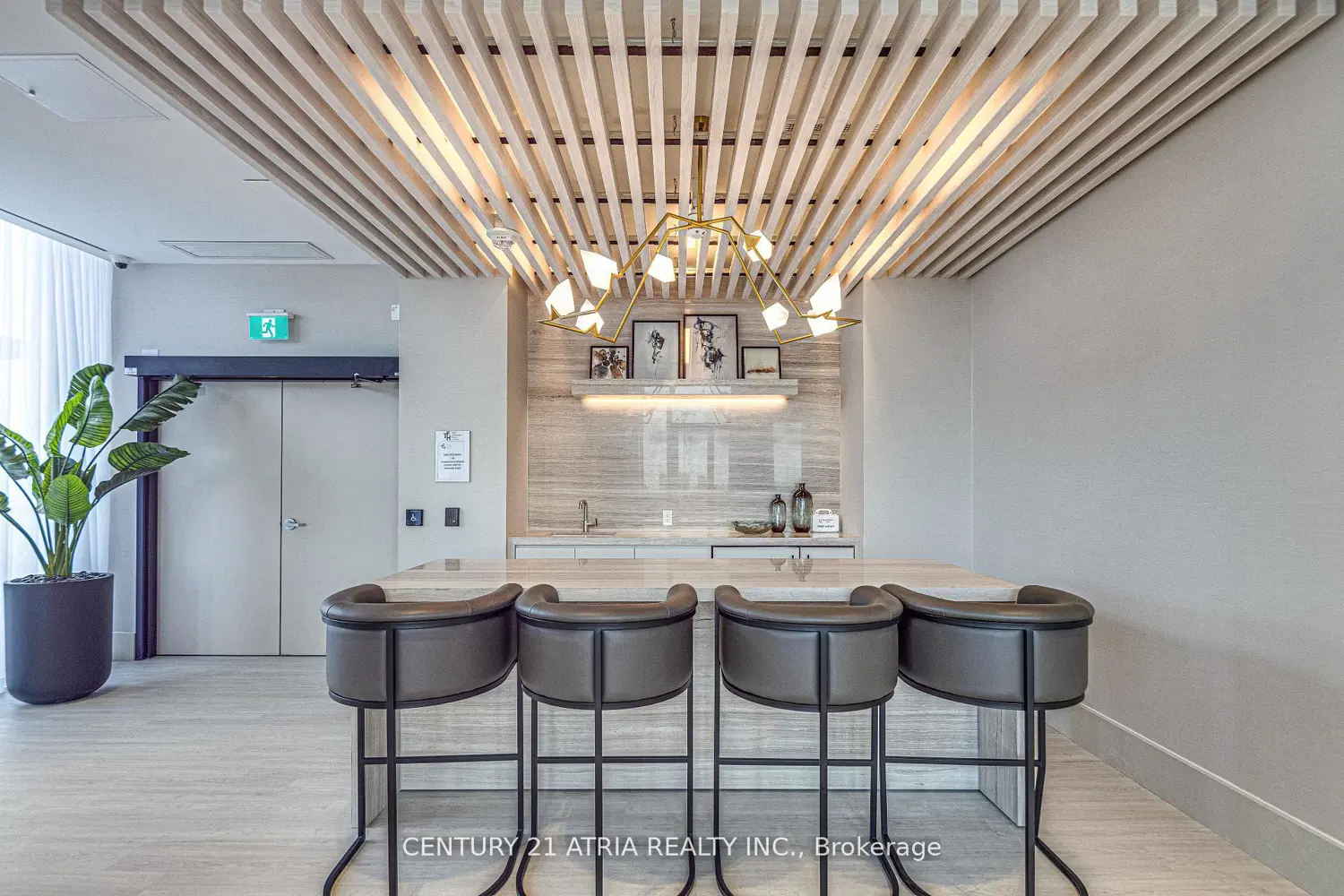 Additional image 17 of 2020 Bathurst Street 1810